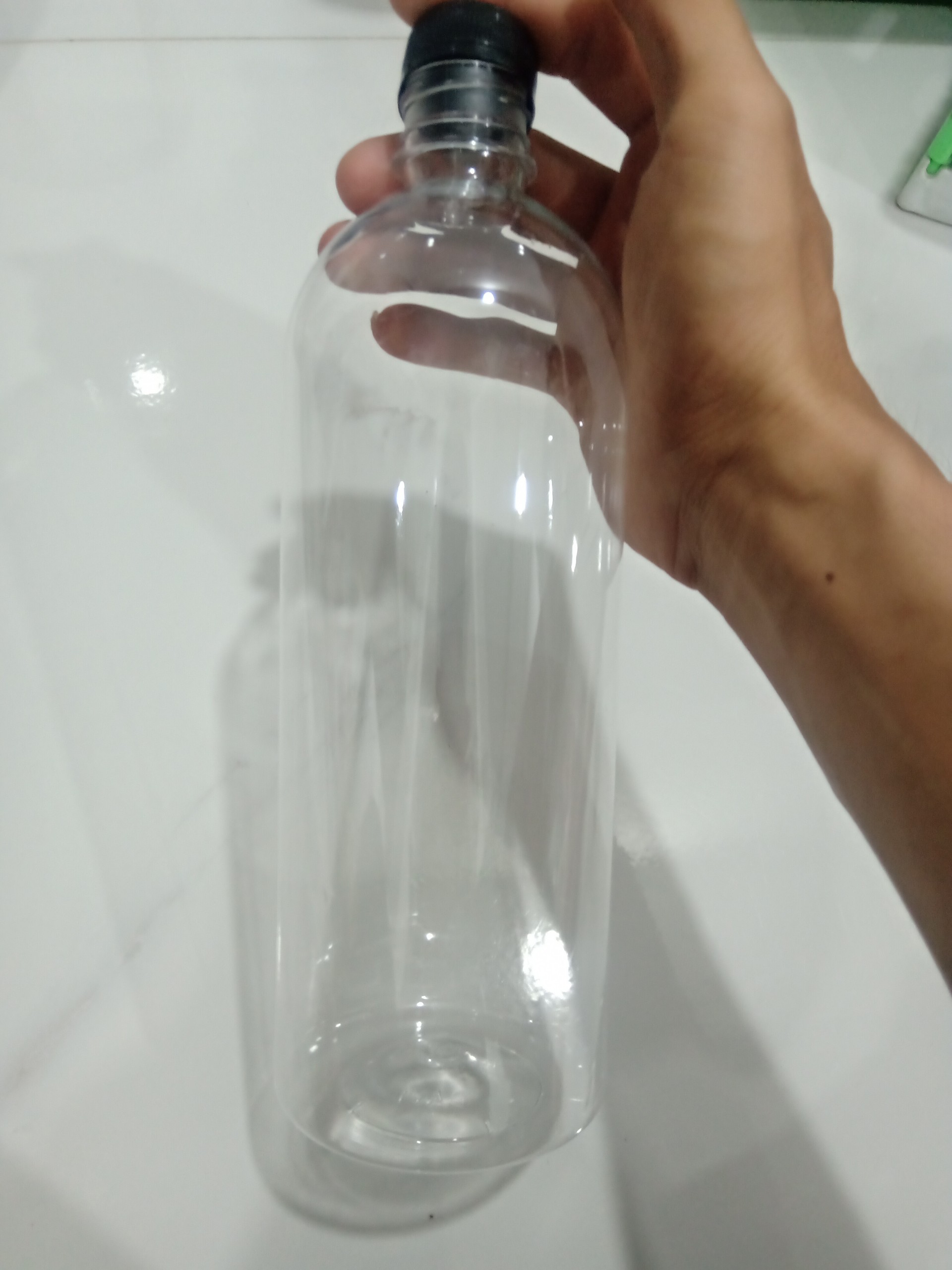 [HCM]2 Chai nhựa Pet 1000ml nắp đen/trắng.