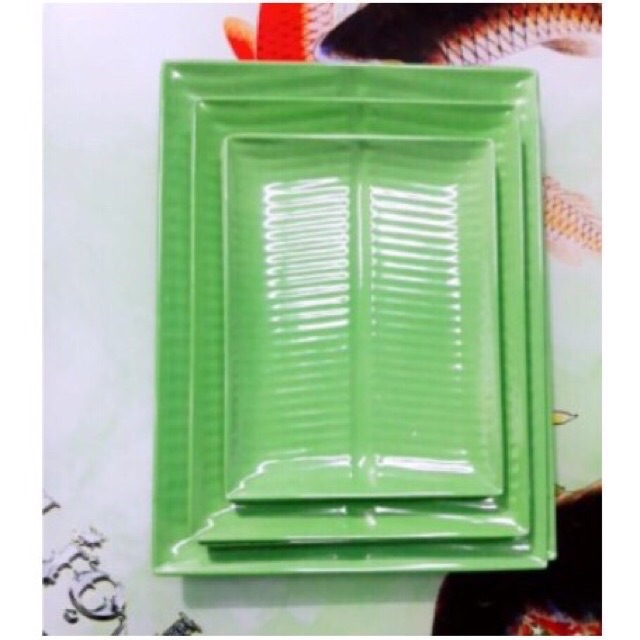 Đĩa phíp nhựa hình lá chuối (kt 20x25cm)