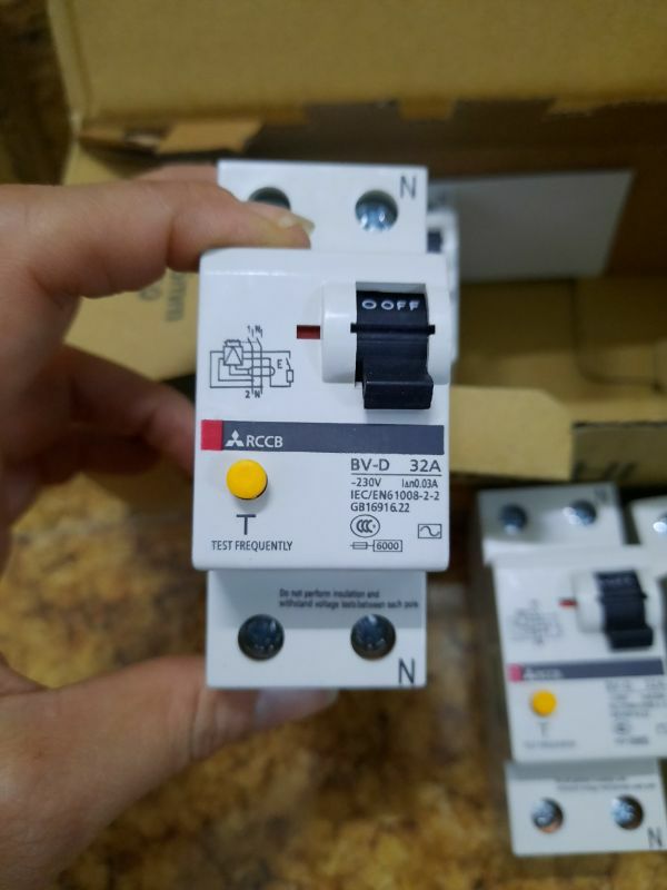 Aptomat chống giật Misubishi 1Pha C32A