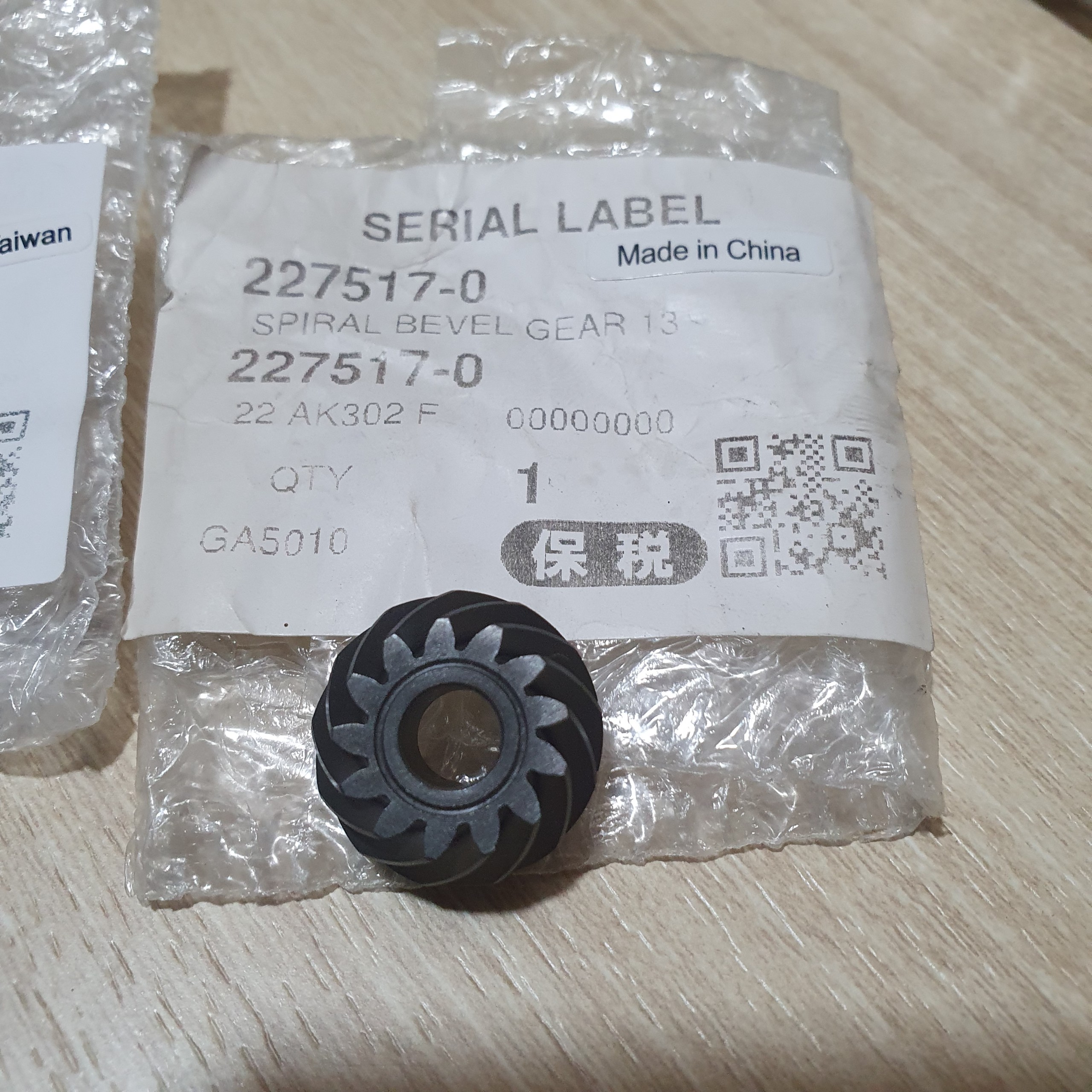 Bánh răng nhông máy mài góc makita 9553 và ag5010