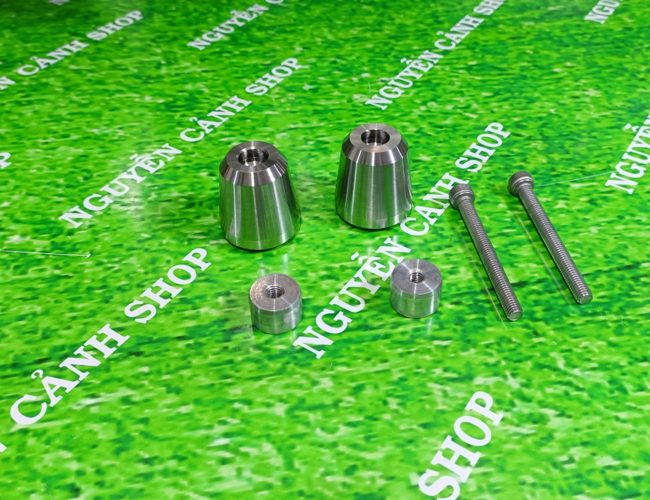 Cặp gù inox 304 gắn xe máy