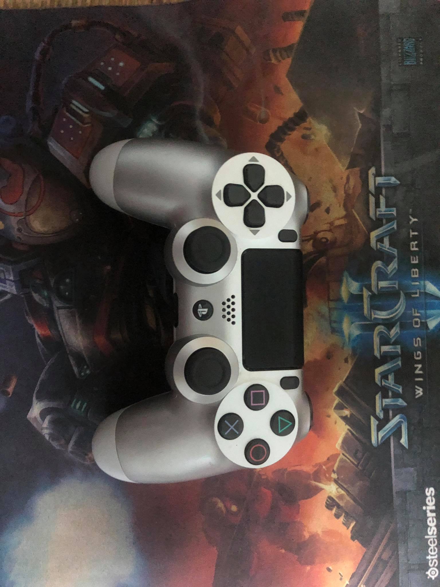 Tay cầm Ps4 2nd hàng 97% đến LikeNew