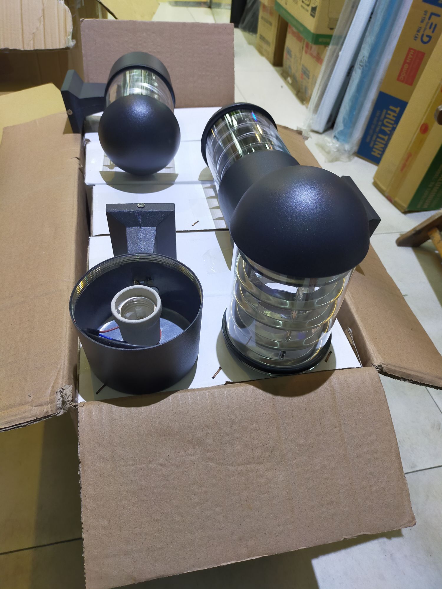 Đèn tường đui e27 d100