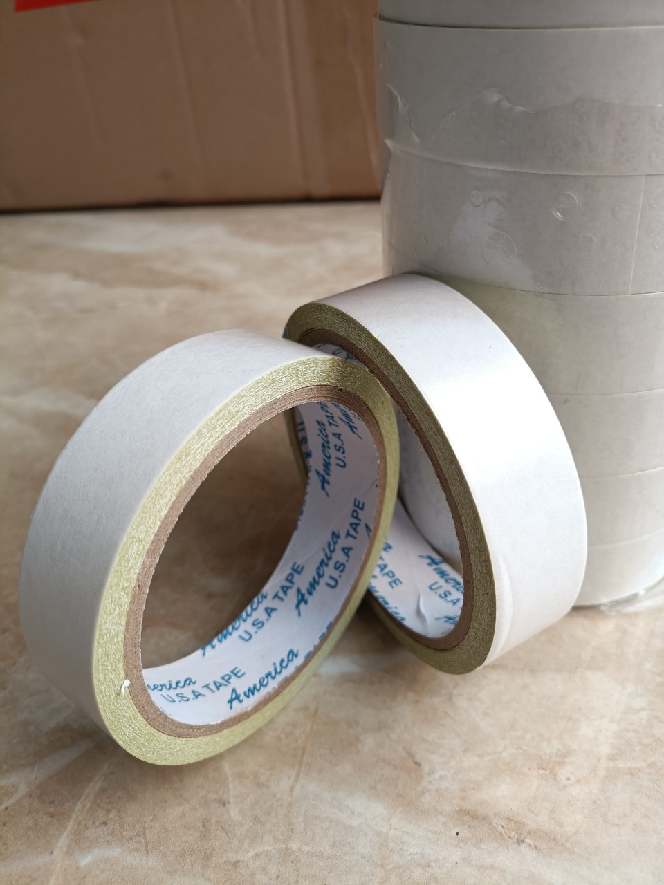 Băng keo 2 mặt vàng dầu siêu dính 24mm x 9m (1 cuộn)