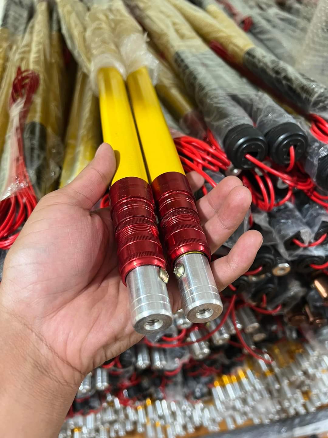 CẶP CÁN CẦN VỢT 2M TỐT ( KHÔNG VỢT)