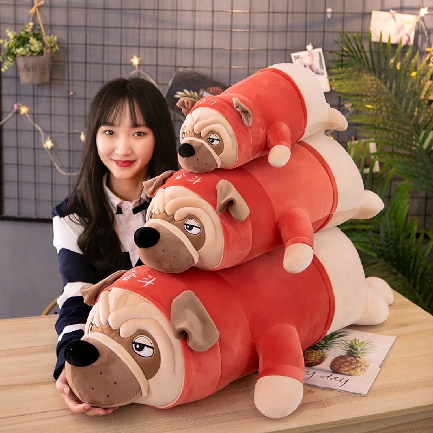 gấᴜ Bông Chó pug nằm mặc áo, Chó pull dog mặt quạo