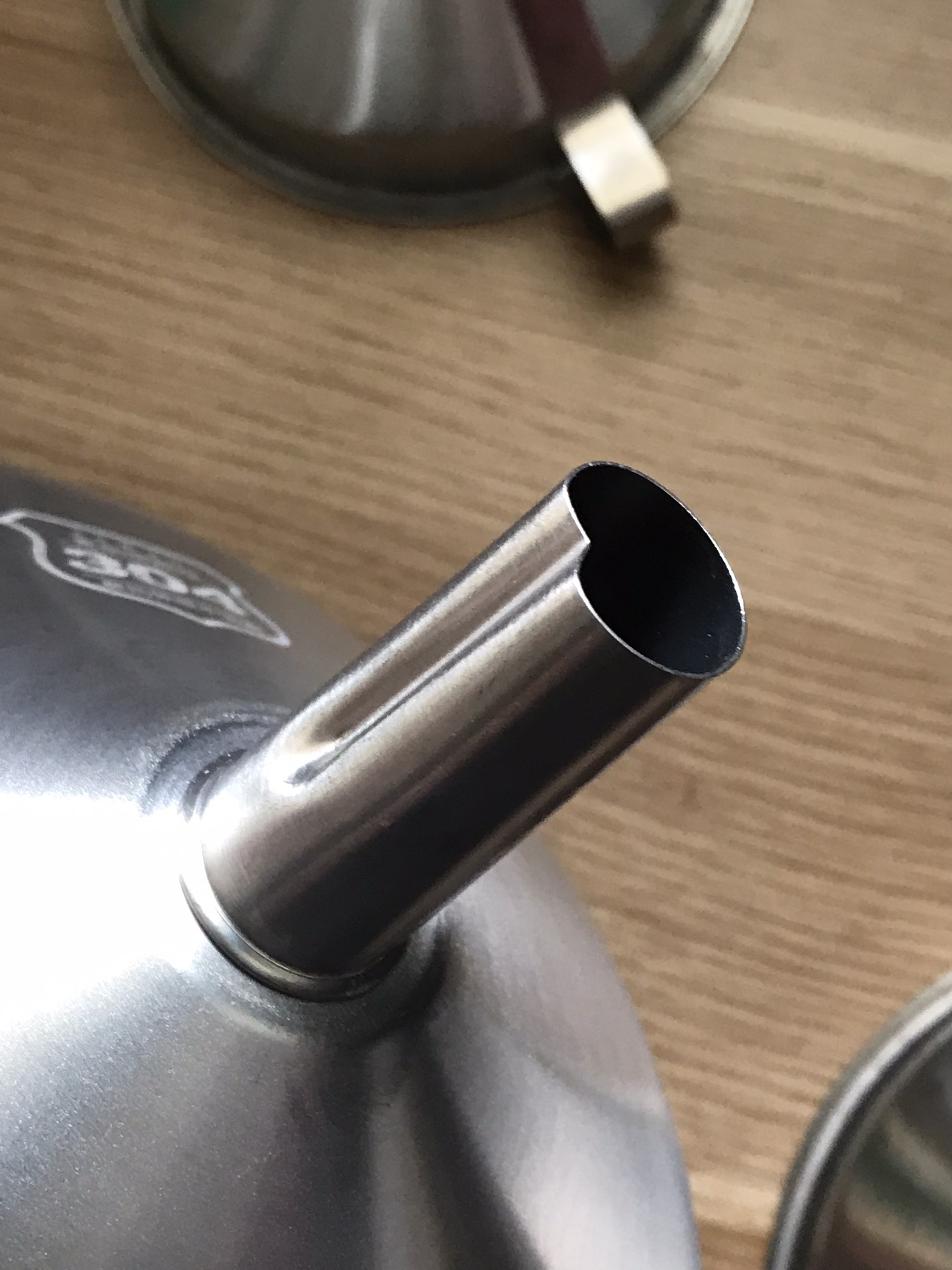 Phễu inox 304 lưới lọc có thể tháo rời quai treo móc tiện dụng hàng nhập cao cấp dày dặn