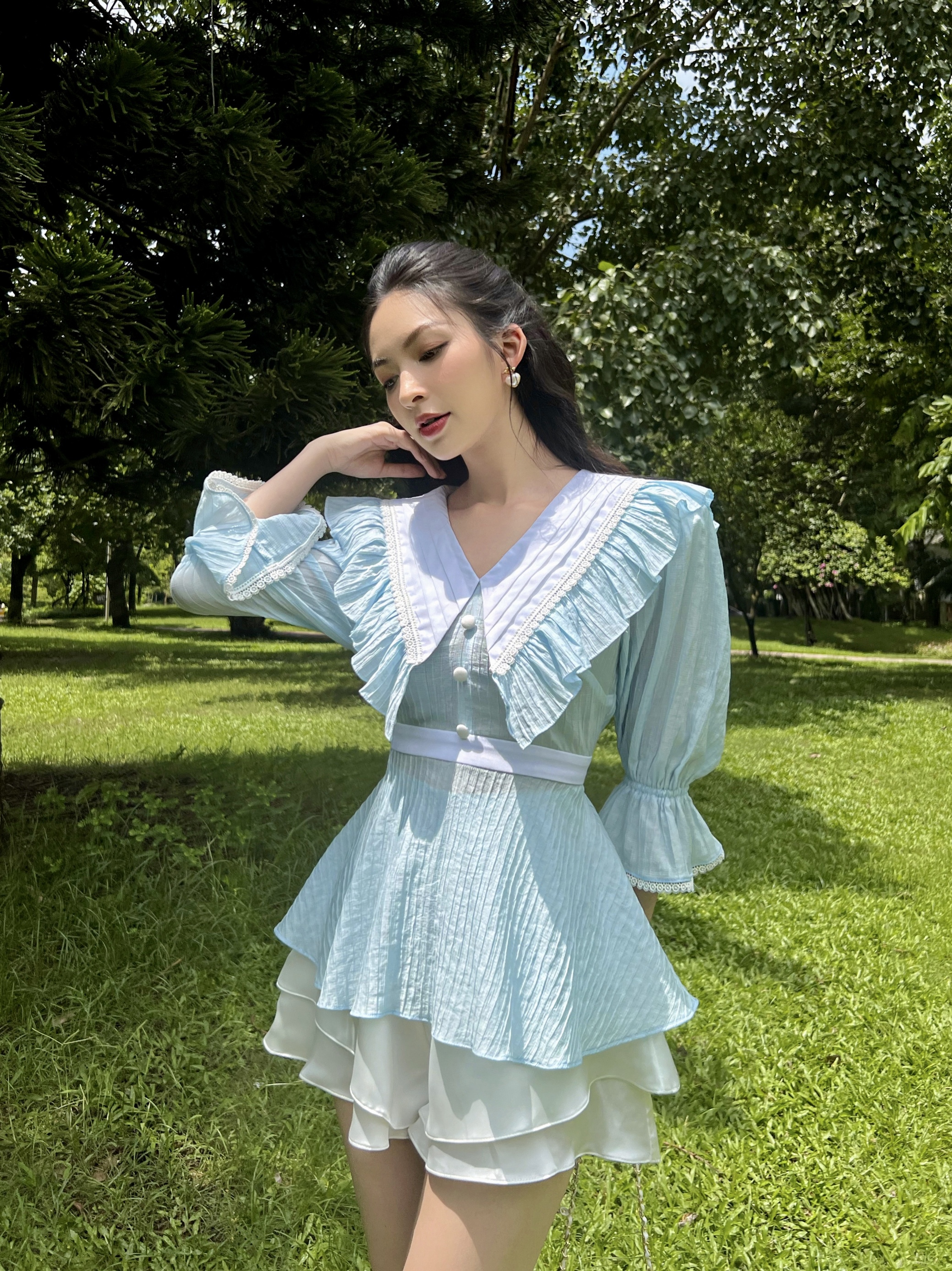 Elita Blouse - Áo cổ V triết eo