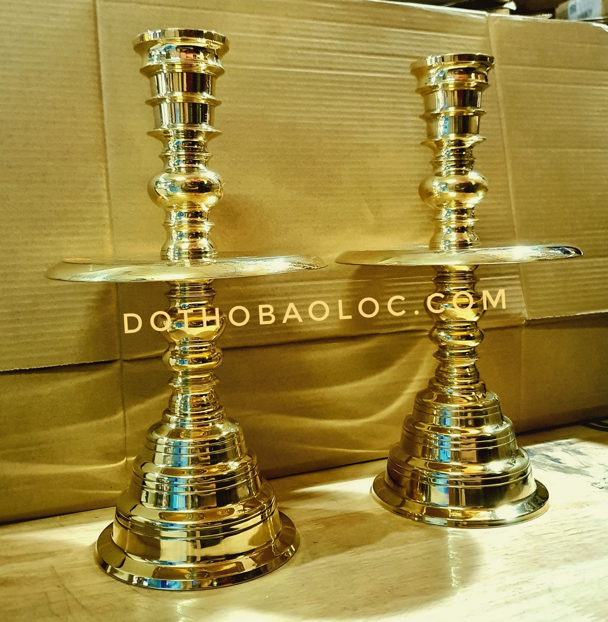 Cặp Chân Đèn Thờ Cúng Bằng Đồng 35cm