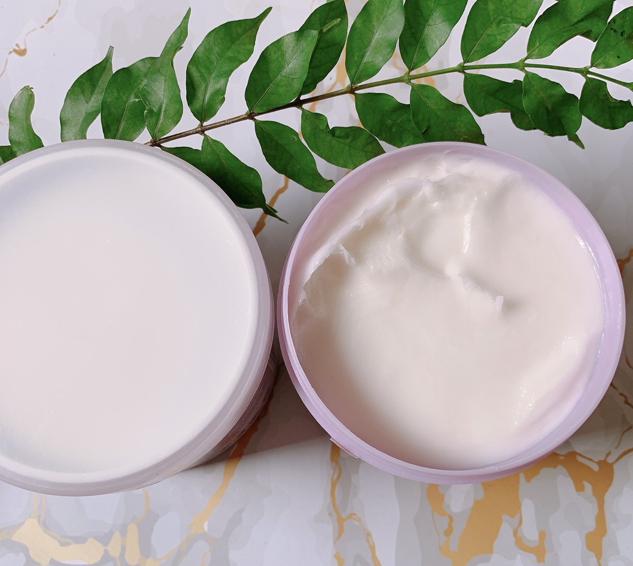 Dầu hấp ủ tóc siêu mượt Collagen giúp nuôi dưỡng tóc.