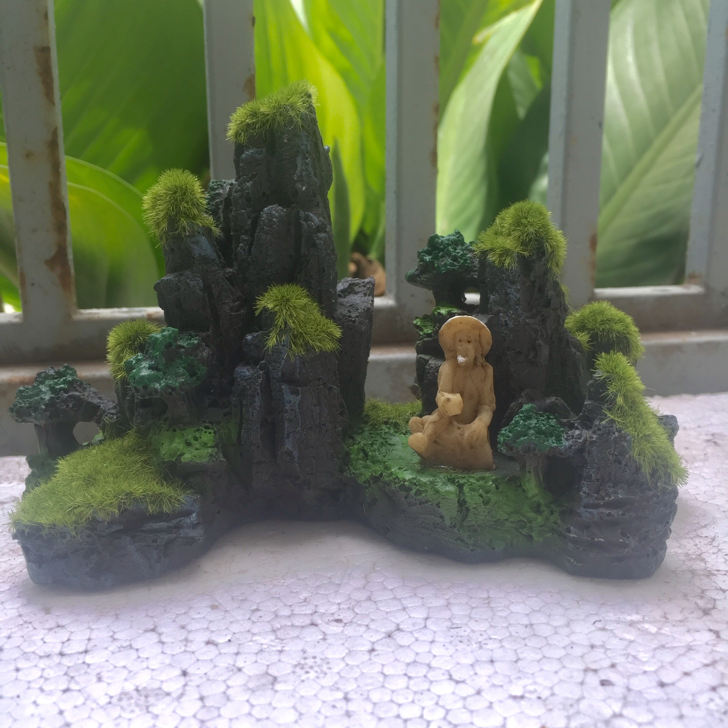 Hòn Non Bộ Nhỏ Có Rêu (mẫu số 3)