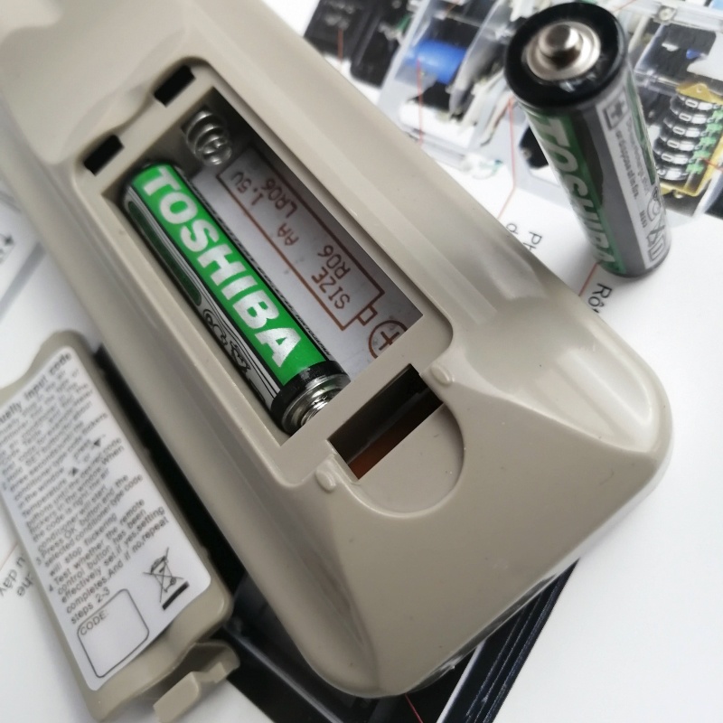 Điều khiển điều hòa Đa năng K1028E