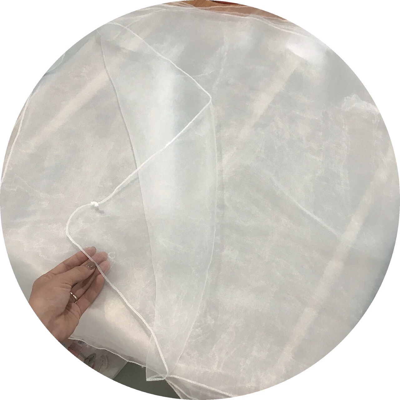 [Loại To] Khăn Voan Trắng Che Bụi Cho Bé - KT 70x70cm