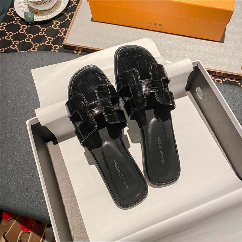 Dép chữ H màu đen da vân cá sấu cực đẹp