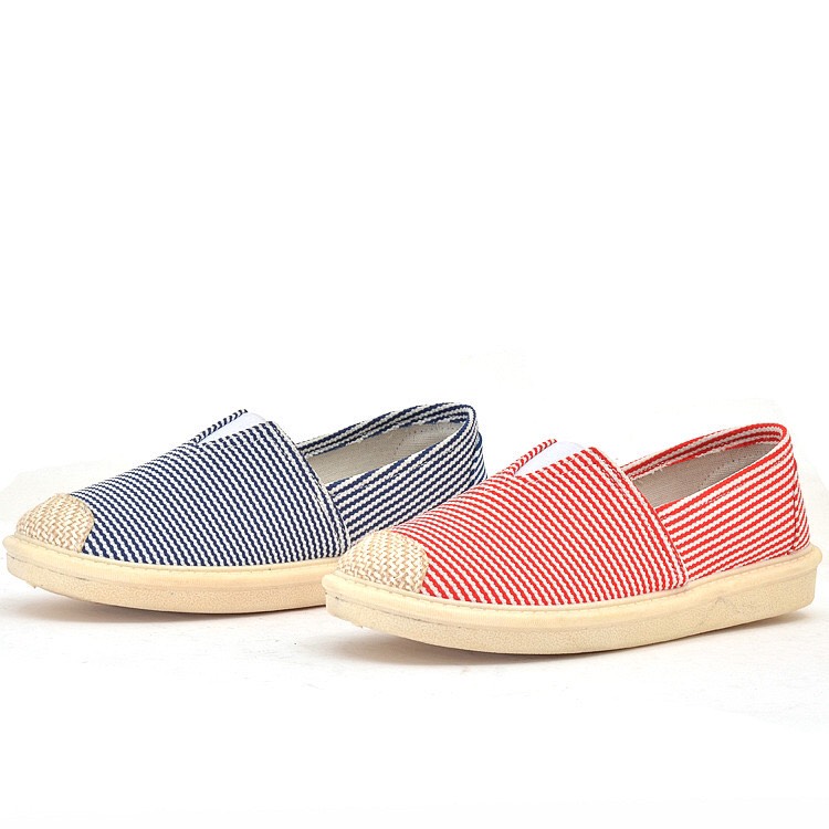 [Hoàn tiền 15%]Giày lười slip on nữ kẻ ngang cá tính