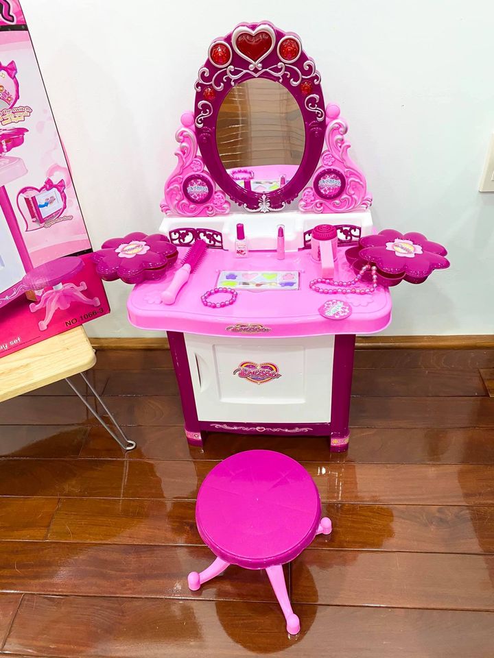 Bàn trang điểm Deluxe cho Bé