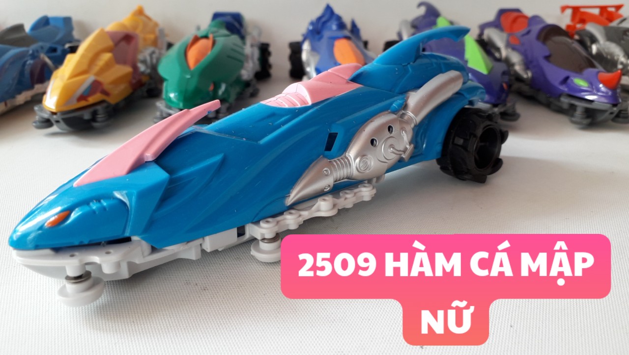 Đồ chơi lắp ráp Xe Tay Đua Ngân Hà Hàm Cá Mập 2509