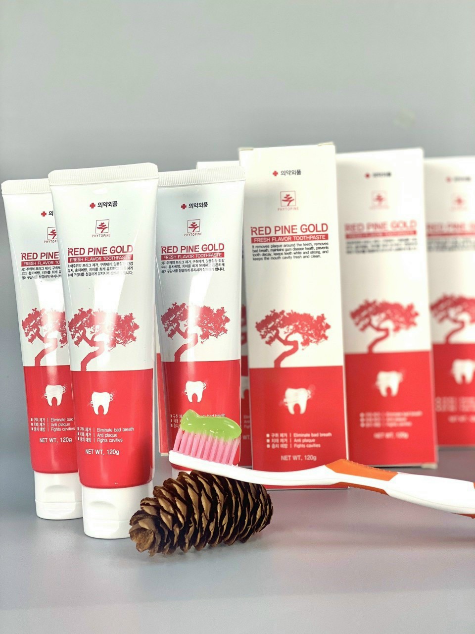 KEM ĐÁNH RĂNG HÀN QUỐC - TINH DẦU THÔNG ĐỎ (120G/TUYP)