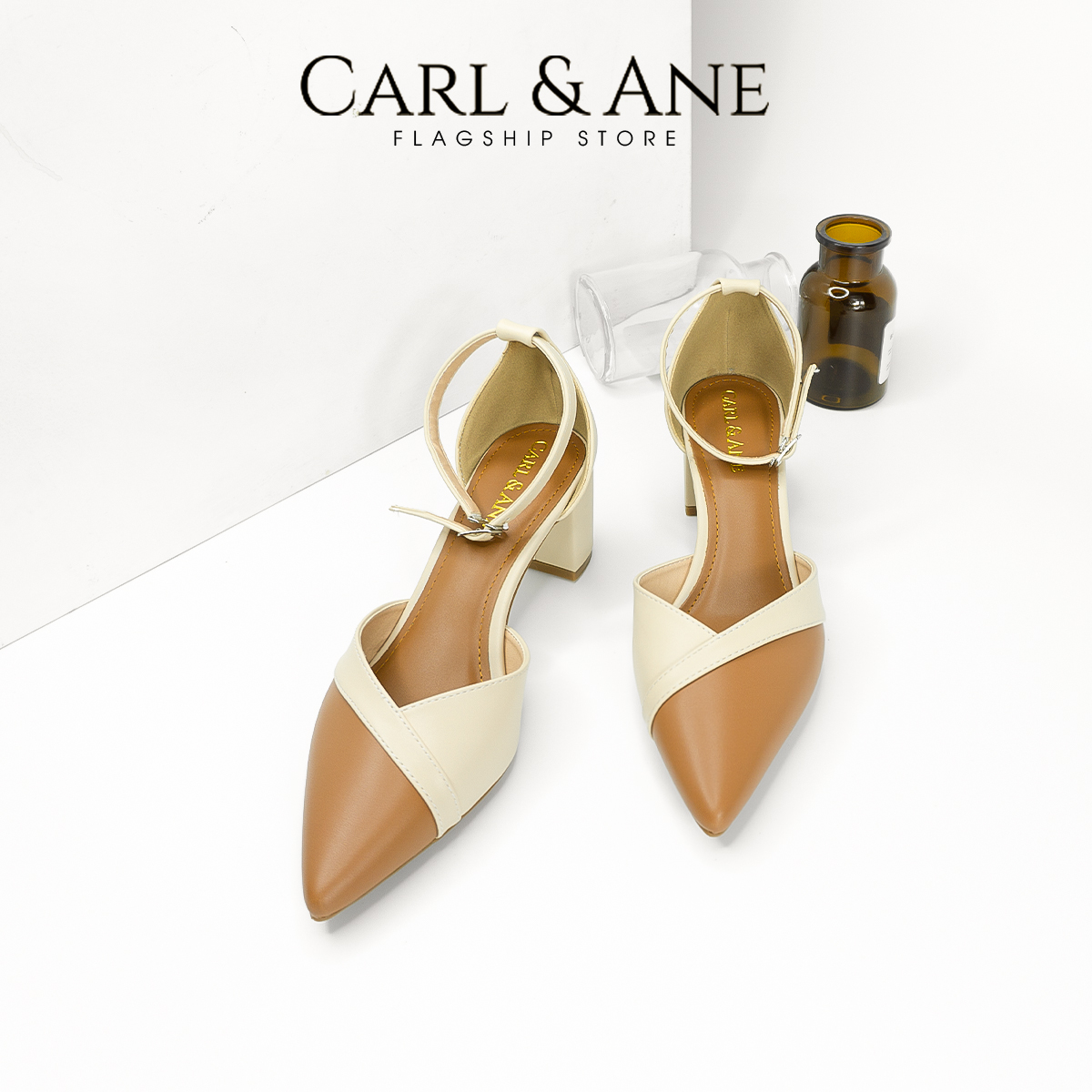 [CHỈ 18/12 0H-12H - MUA 3 GIẢM 20%] Carl & Ane - Giày cao gót phối mũi phong cách Hàn Quốc cao 5,5cm màu đen phối bố - CL017