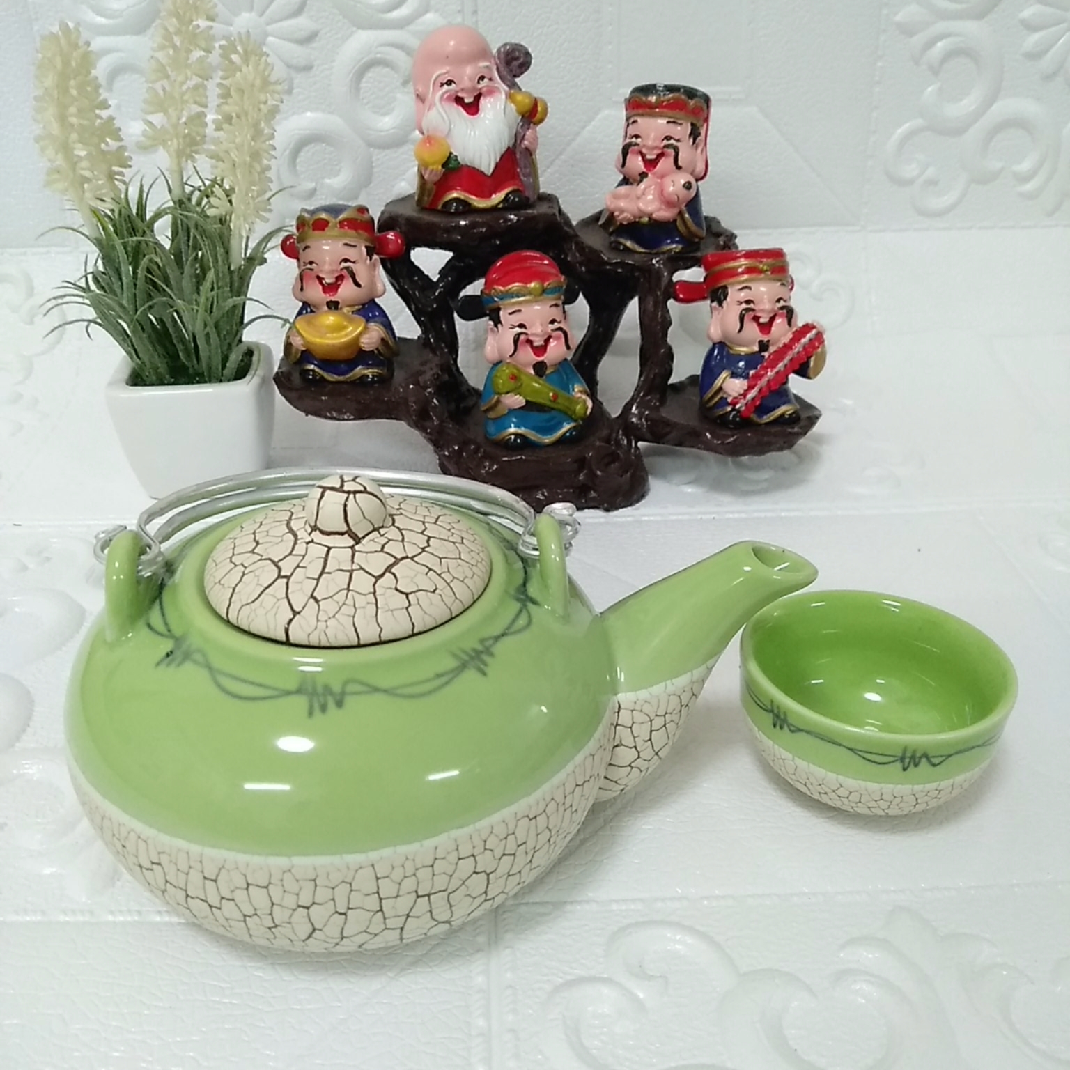 Bộ ấm chén men rạn Bát Tràng RT3 kèm khay tre cao cấp