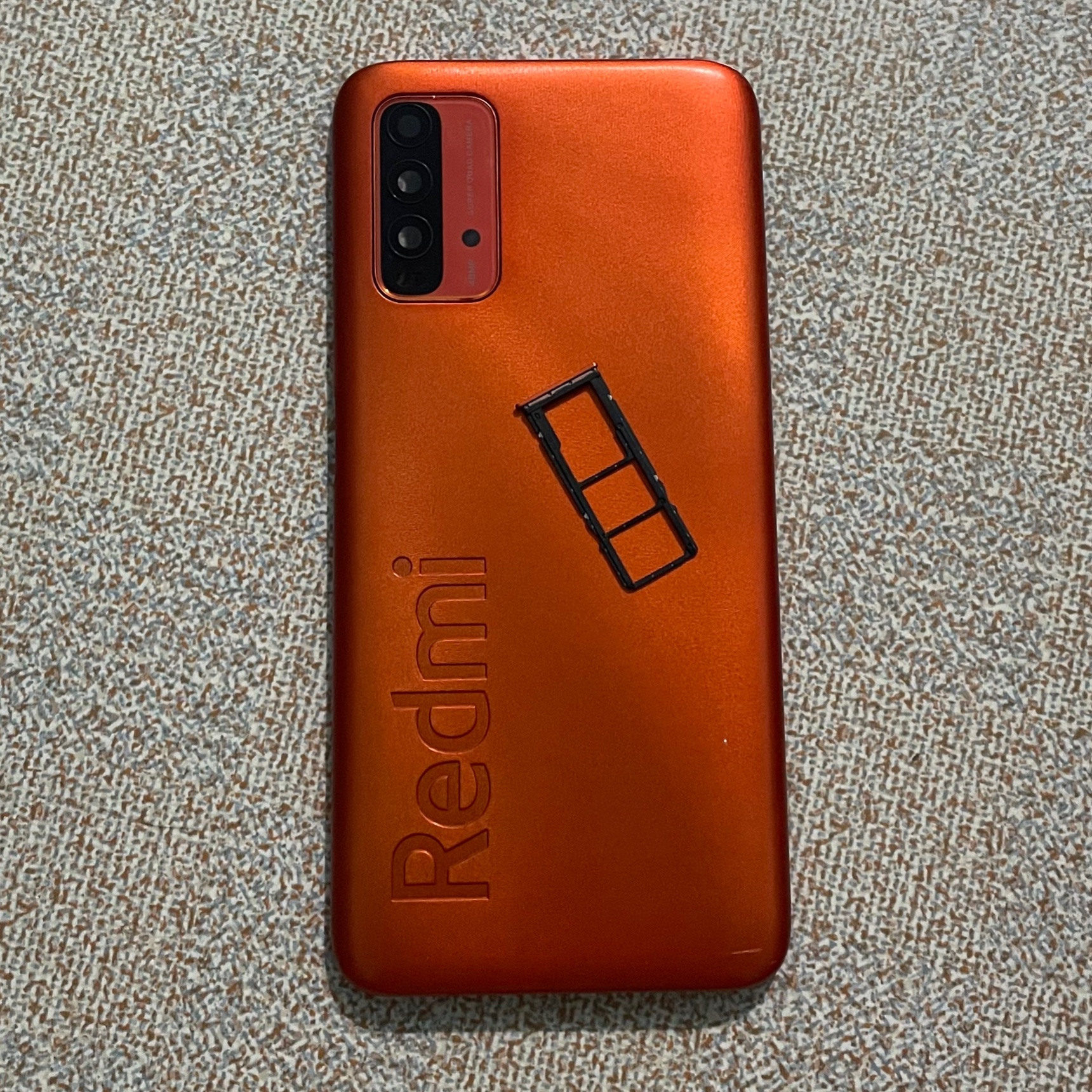 Lưng vỏ Redmi 9T ,kèm khay sim,phím âm lượng,kính camera