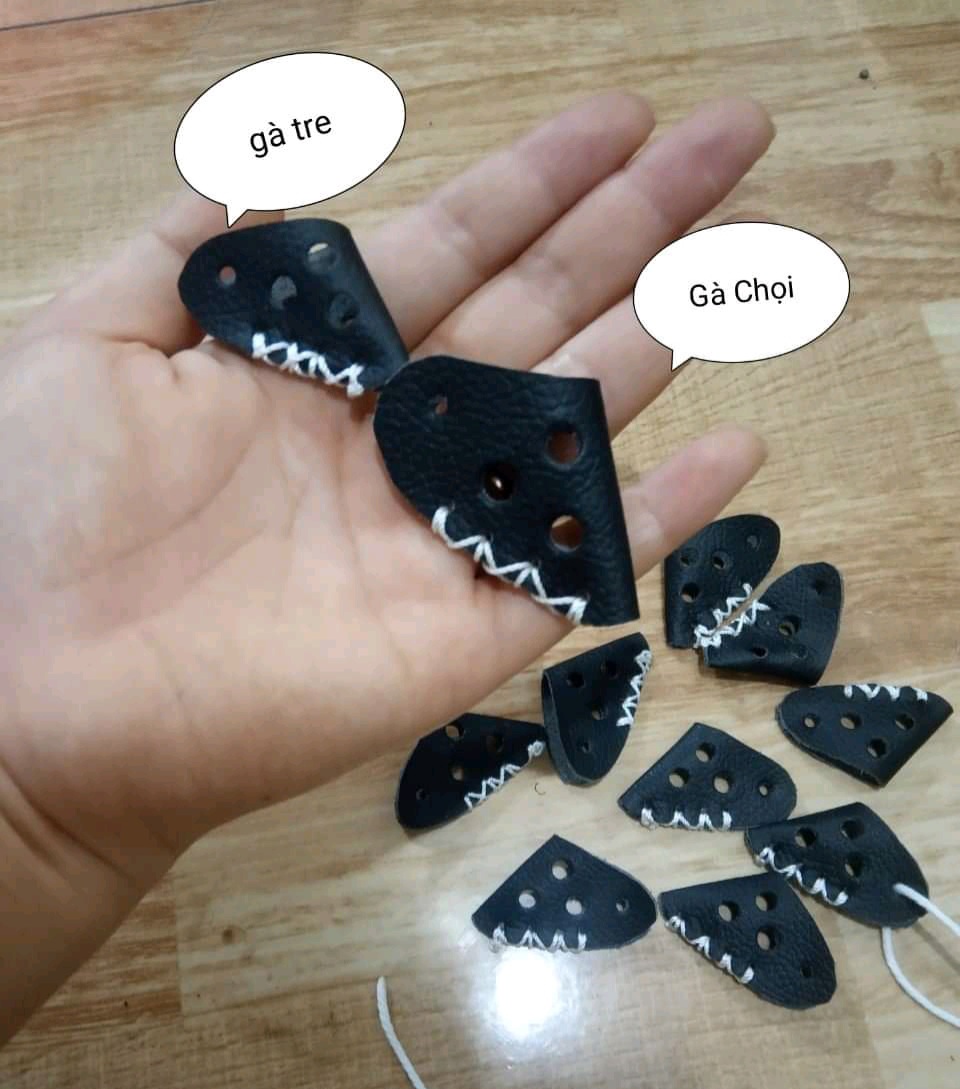 Bịt Mỏ Gà Chọi - Chất Liệu Da Dầy