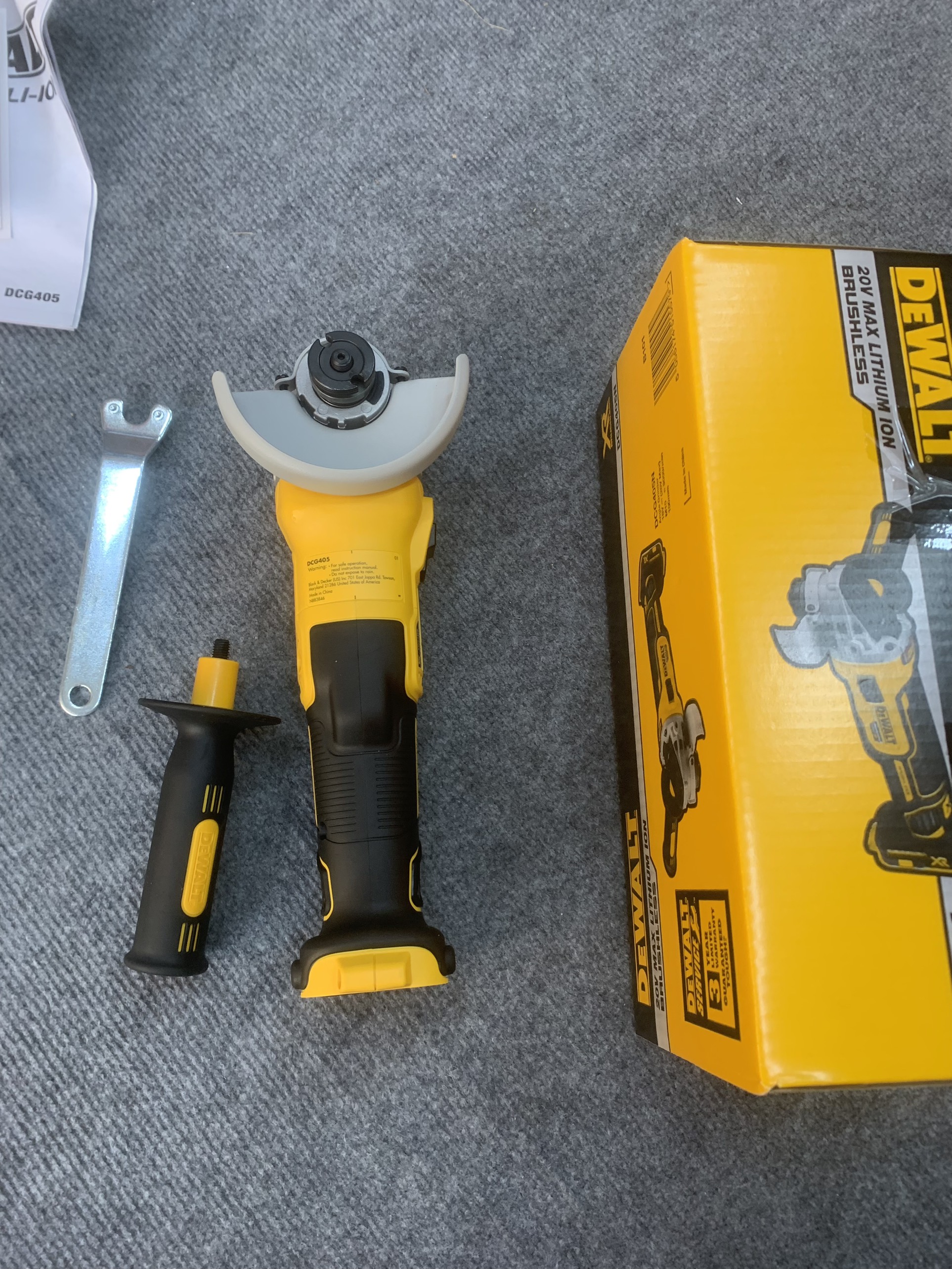 Máy mài dùng pin 20v DCG405N DeWALT ( chưa kèm pin, sạc)