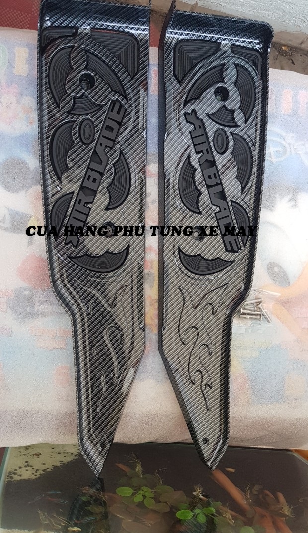 Thảm lót chân gắn xe AirBlade 2020 cacbon