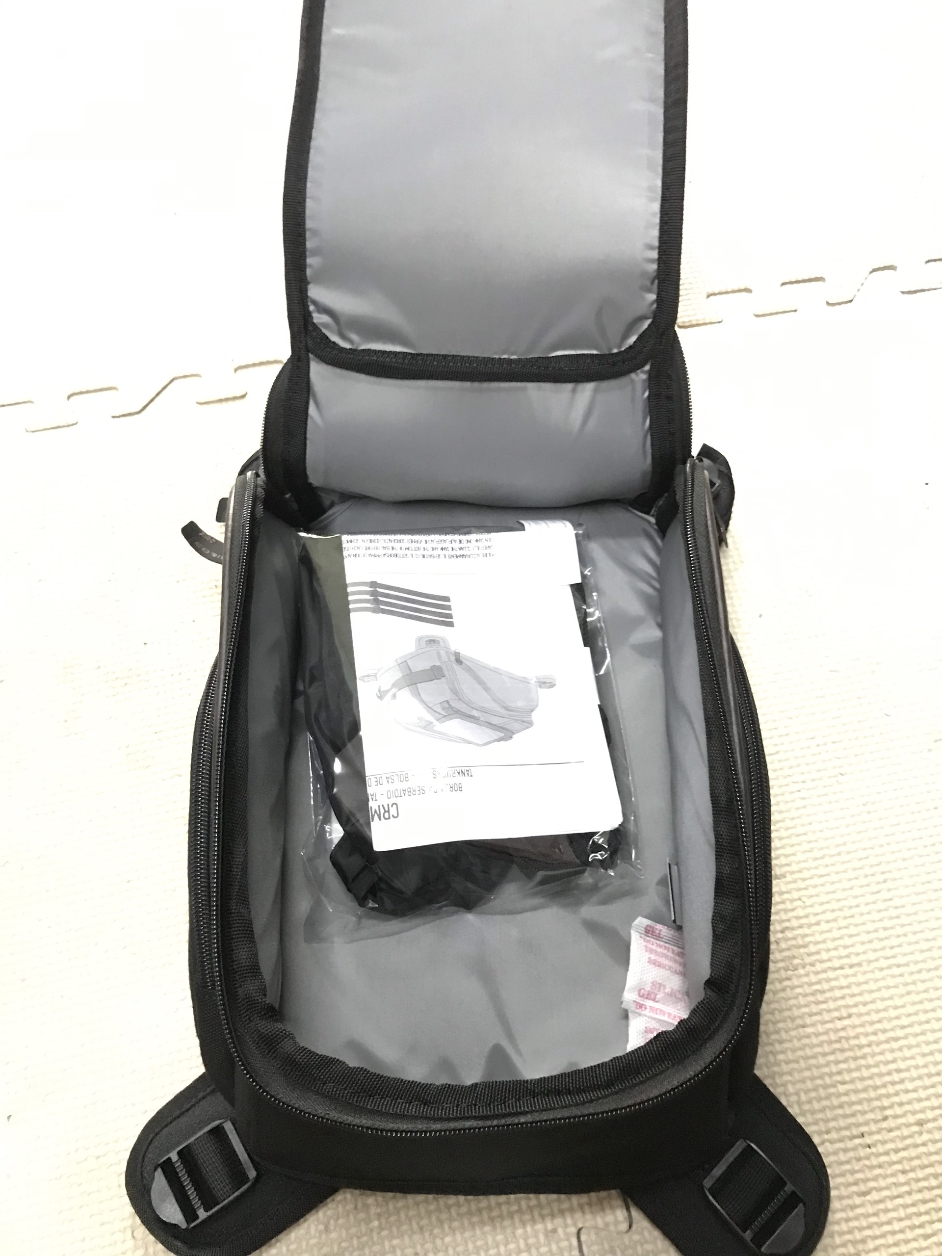 [CHÍNH HÃNG] Túi Bình Xăng Givi CRM103