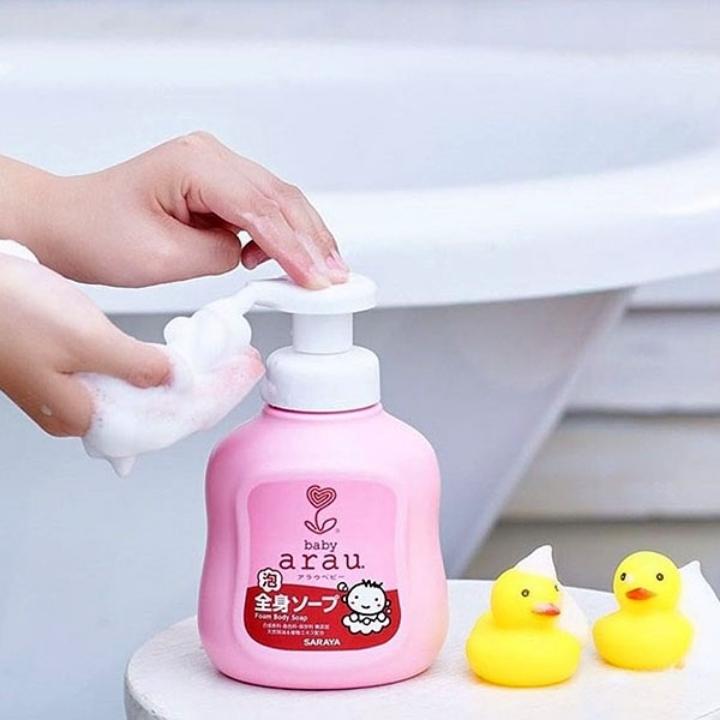 Bọt Tắm Arau Baby (chai 450ml+ túi bổ sung 400ml)