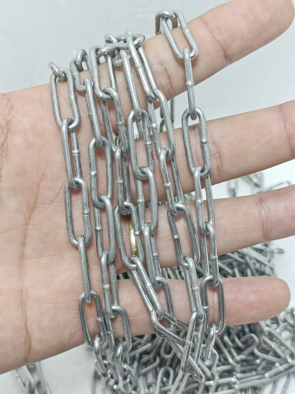 Dây xích sắt mạ kẽm Phi 2mm - Mắt xích 21x7mm (Giá/1 mét dây)
