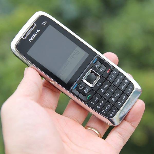 Điện thoại NOKIA E51 CHÍNH HÃNG – BẢO HÀNH 12 THÁNG (KÈM PIN ZIN)