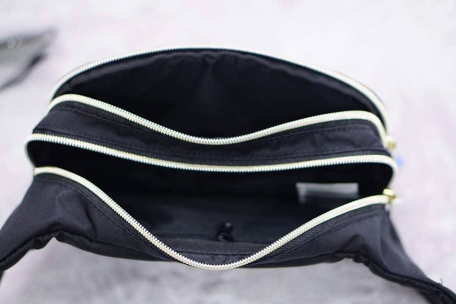 Túi đeo chéo Adidas  Crossbody.