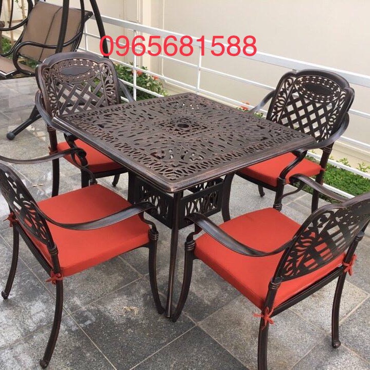 Bàn ghế sân vườn nhập khẩu