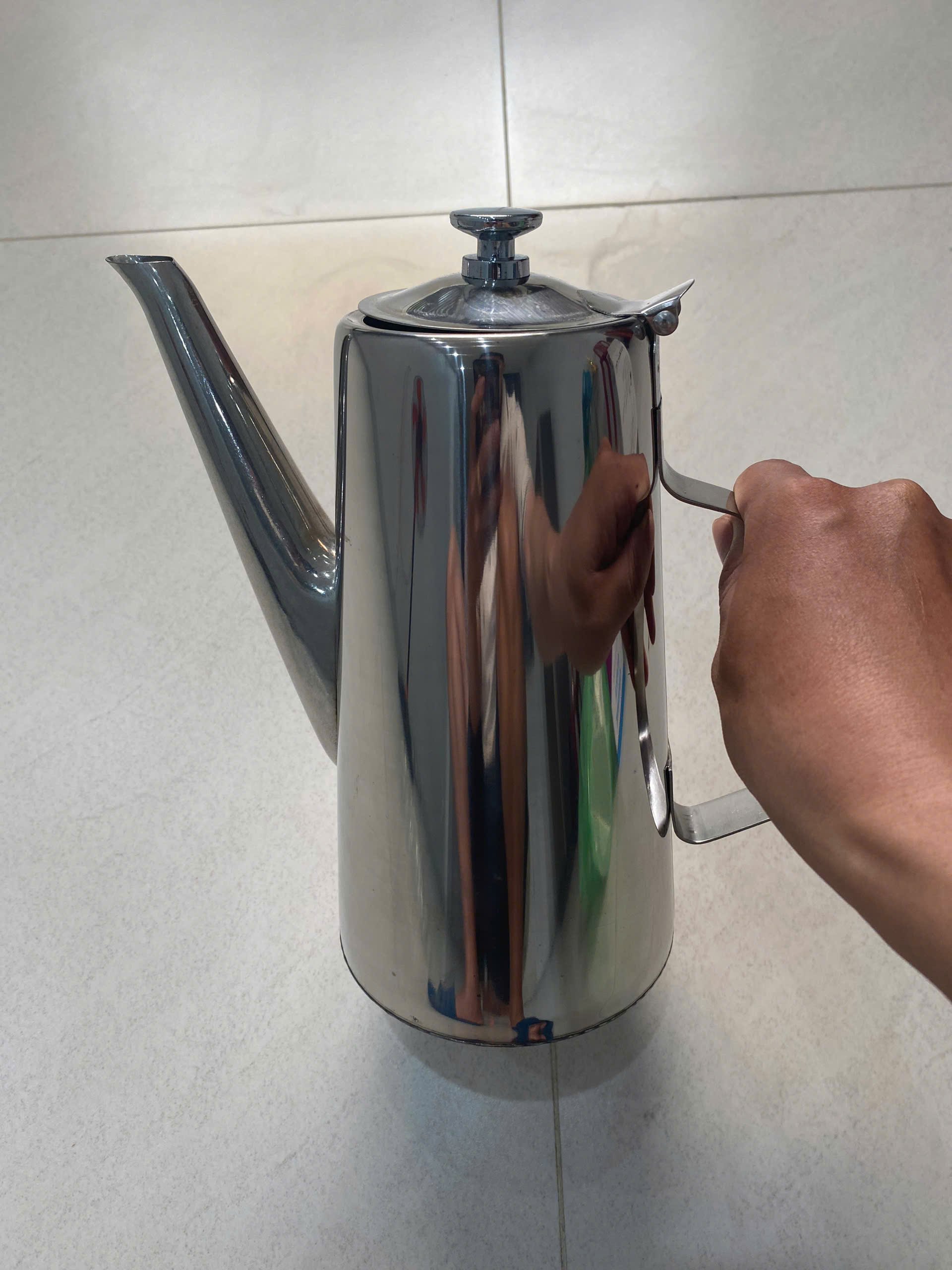 [HCM]Bình INOX Có Vòi Rót Ấm Đựng Trà Cà Phê 1L5-2L