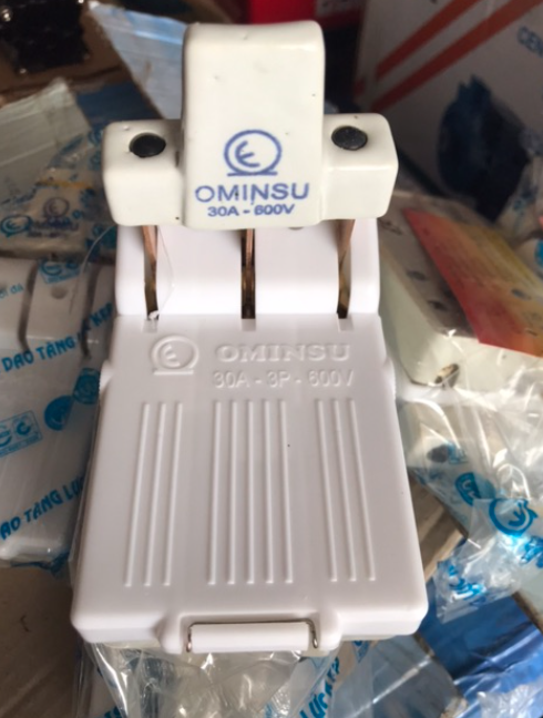 Cầu dao điện 3 pha 30A/600V - OMinSu