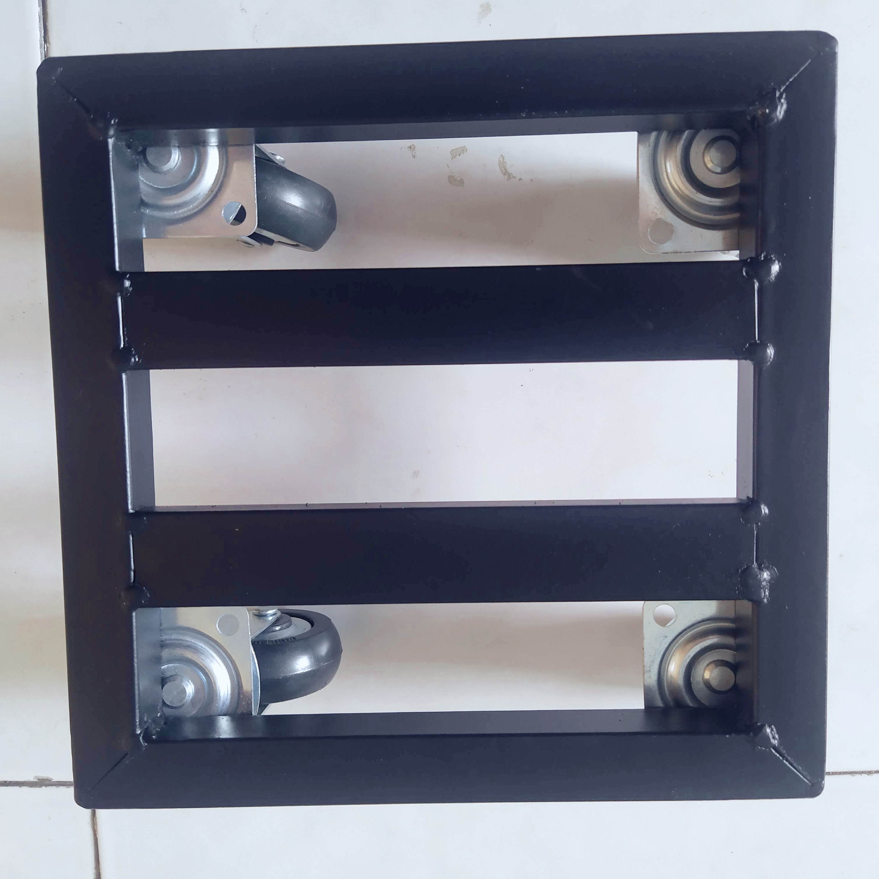 Đế Lót Chậu Trồng Cây - Đế Bánh Xe Đa Năng(Kích Thước 20X20)
