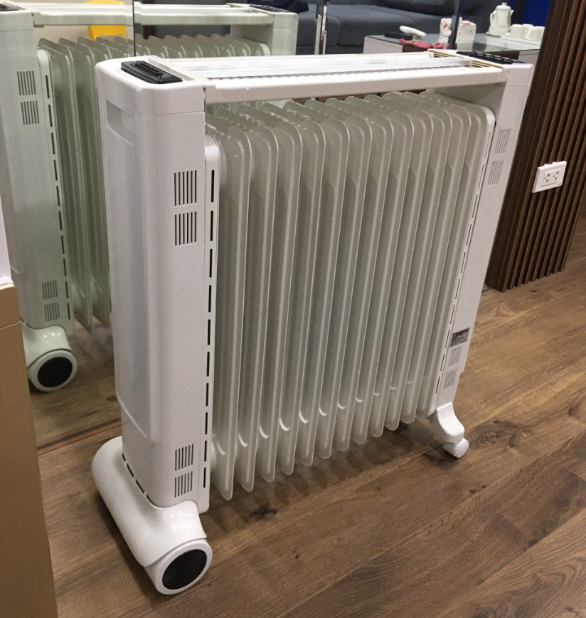[BH chính hãng 12 tháng] Máy sưởi dầu 11 thanh Tiross TS9212, 15-20m2, Có giá phơi đồ, Hẹn giờ, Điều khiển từ xa, Không đốt cháy oxi)