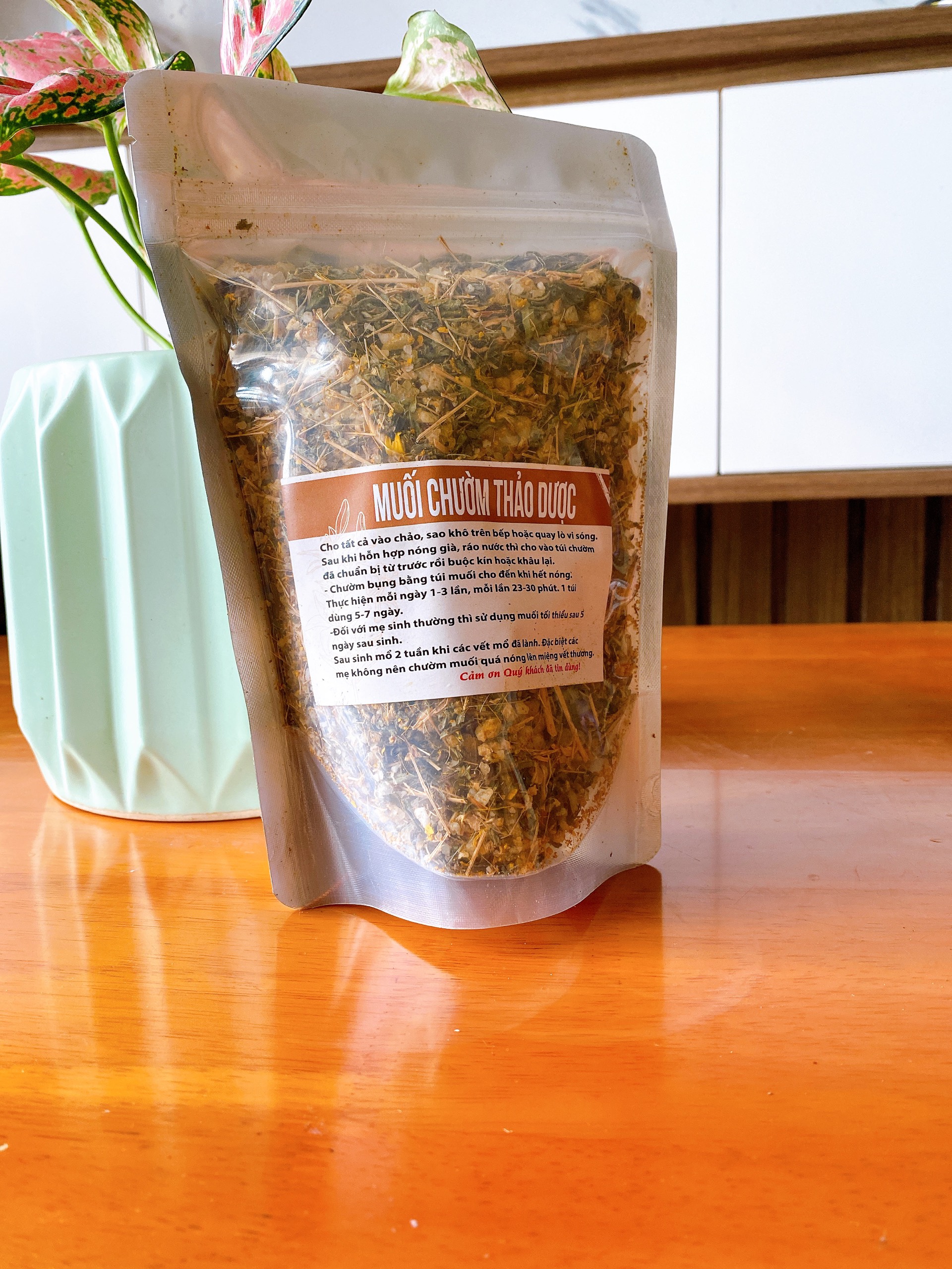 Muối chườm bụng sau sinh-muối chườm thảo dược (loại 500g)