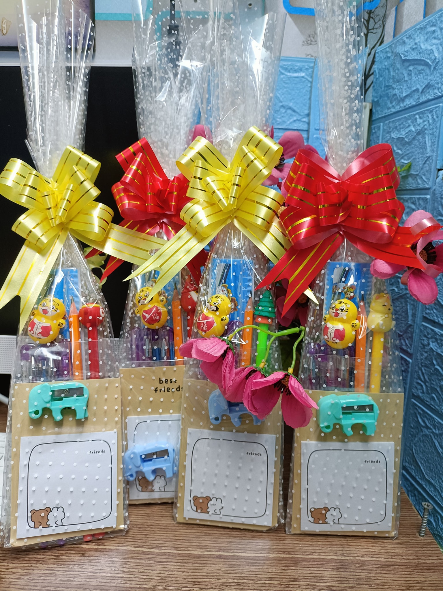 SET QUÀ PHẦN THƯỞNG CHẤT LƯỢNG CHO BÉ (Đồ dùng dạy học Miki)