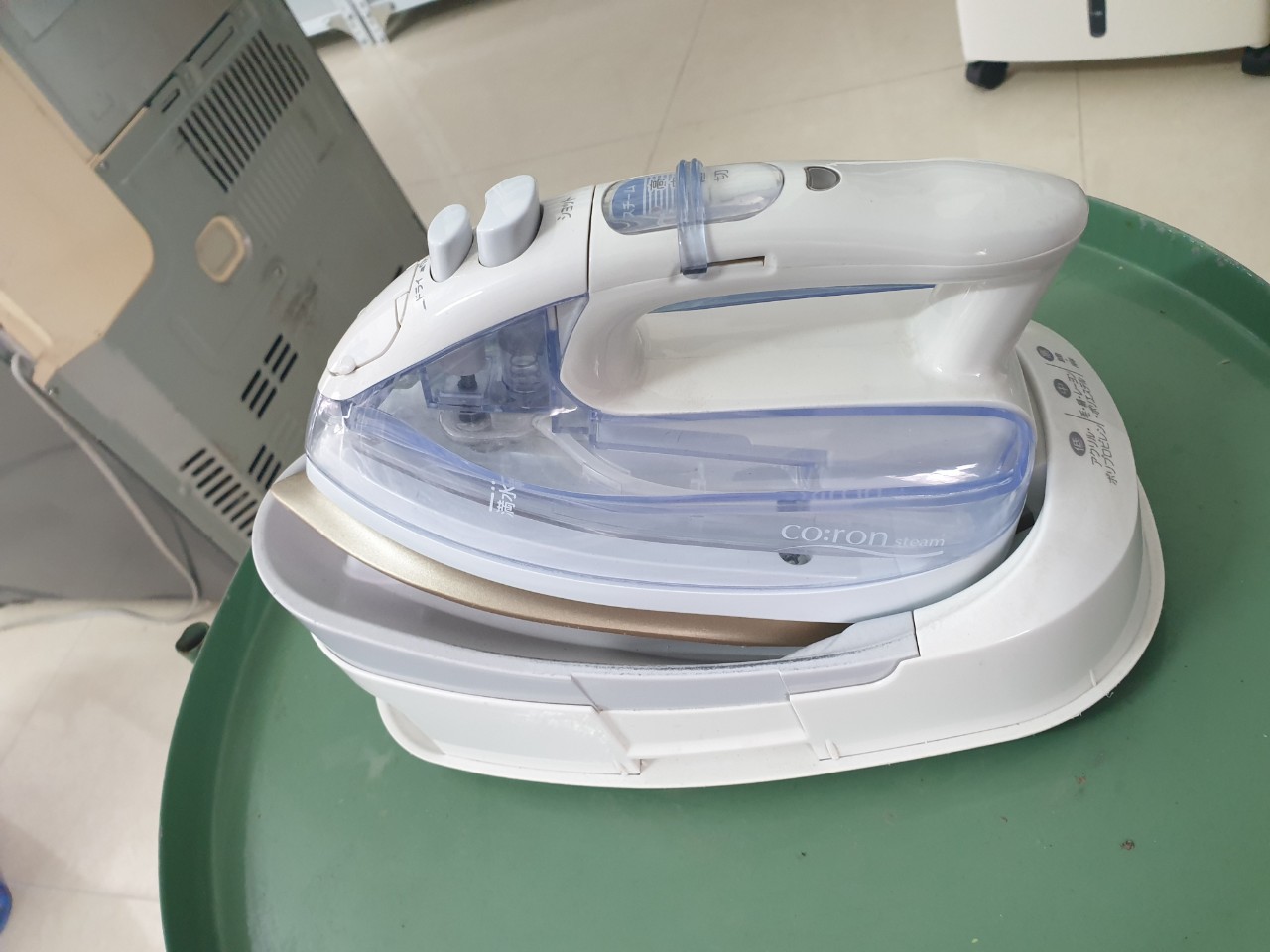Bàn là không dây nhật bãi điện 100v-110v