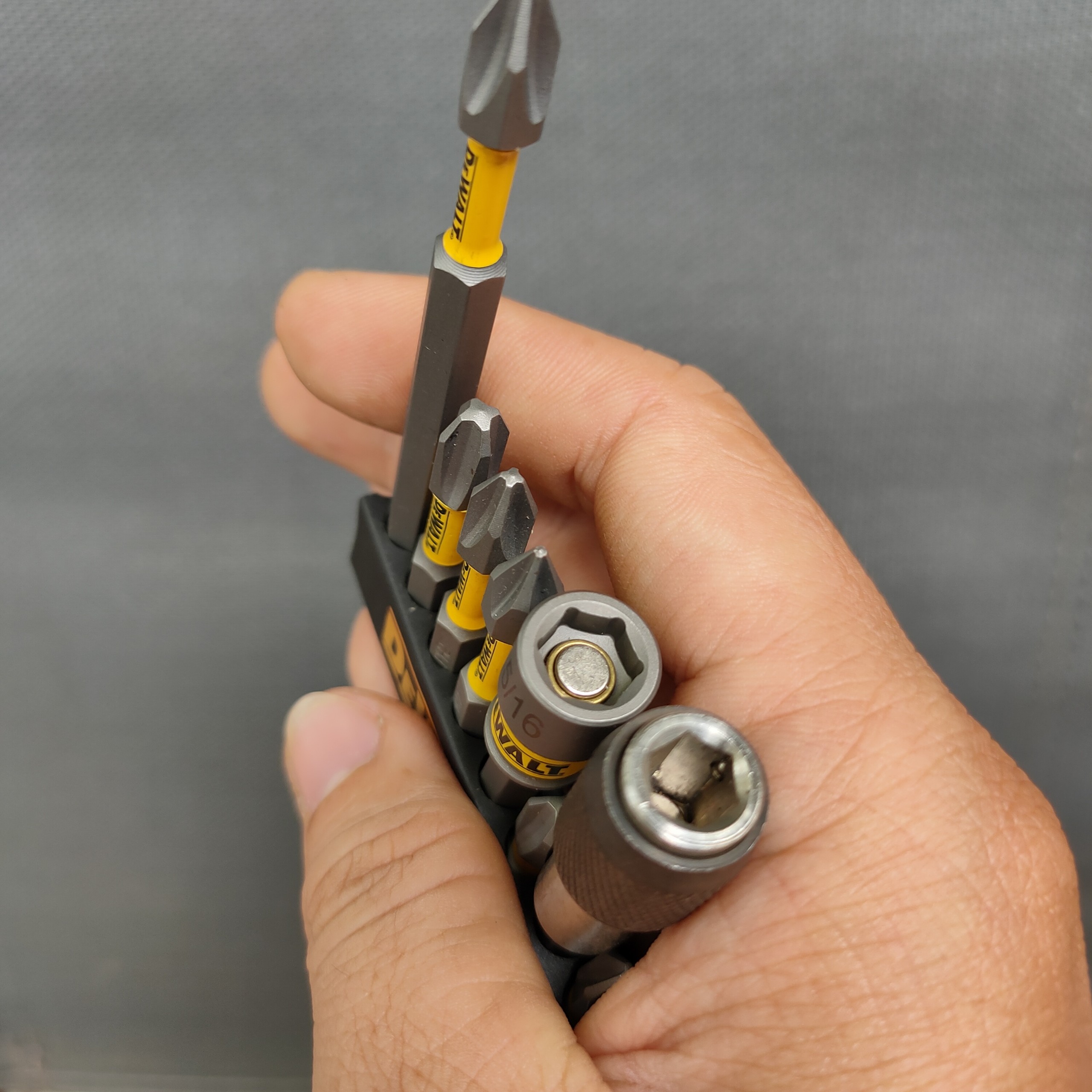 [HCM]Combo Mũi Vít Dewalt Socket ( Loại Thép Đen )