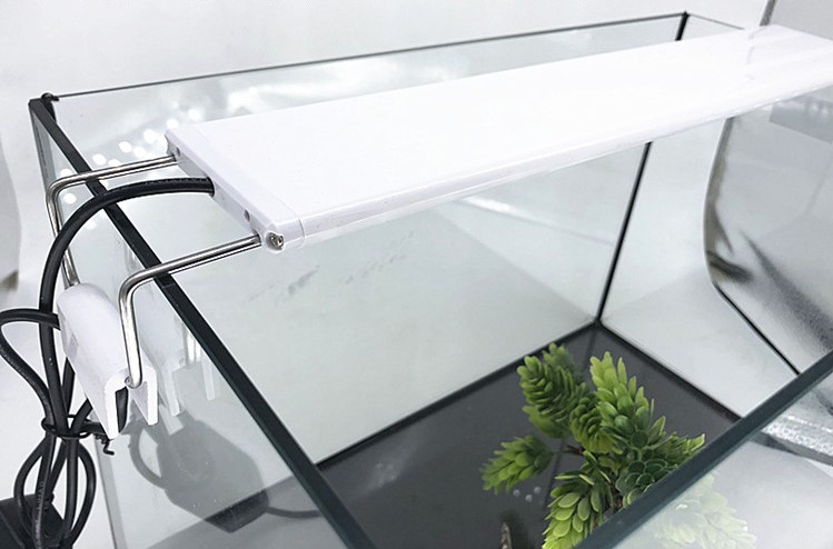 Đèn máng 12W cho hồ bể cá cảnh 60 - 70 cm Led XML-60, ánh sáng trắng cao cấp