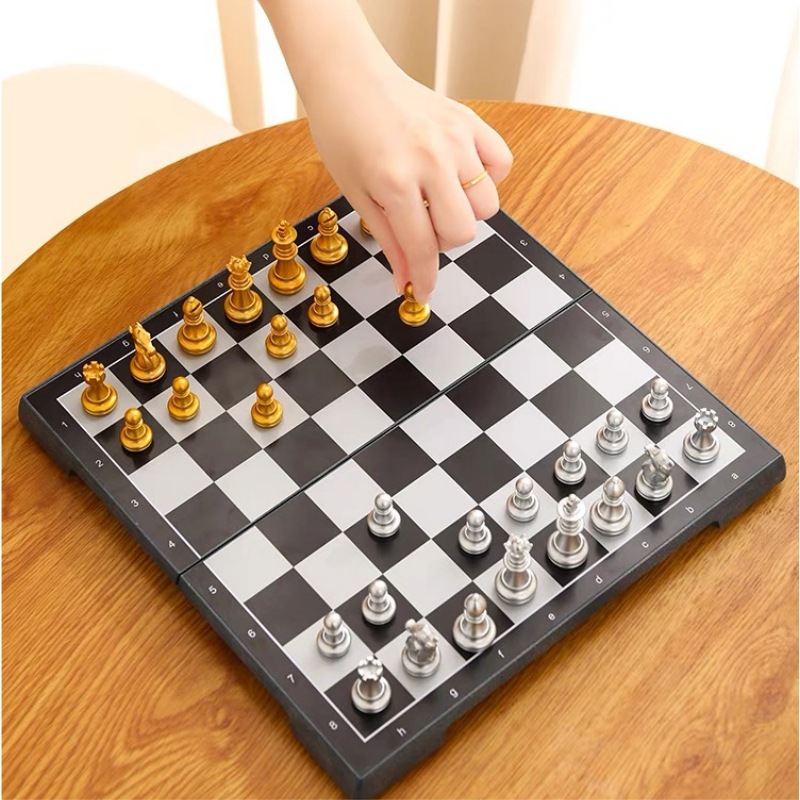 Cờ vua có nam châm từ tính (KT : 20x20cm) - 2026BW