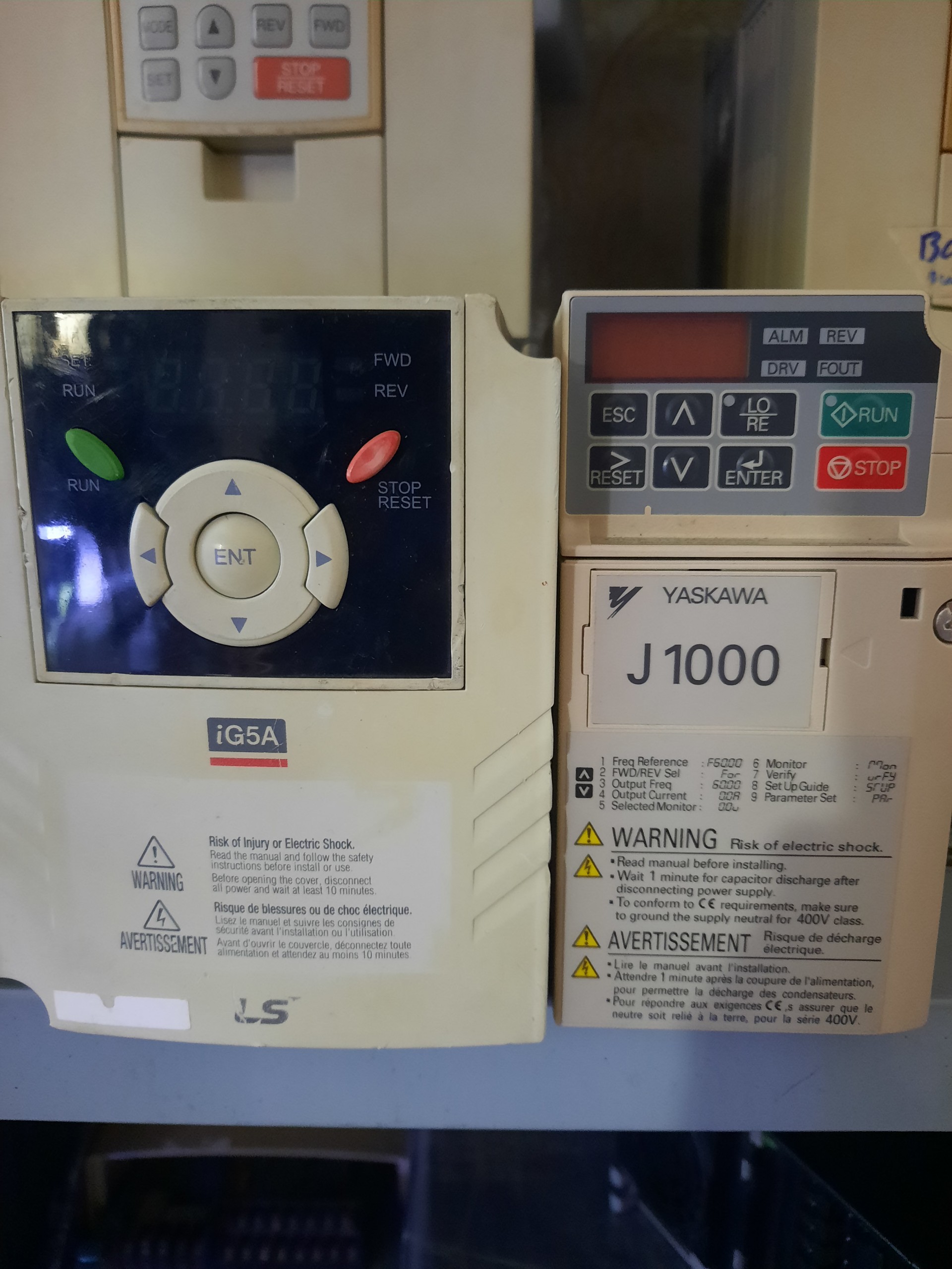 Biến tần Nhật 2,2kw 220v Tháo Máy