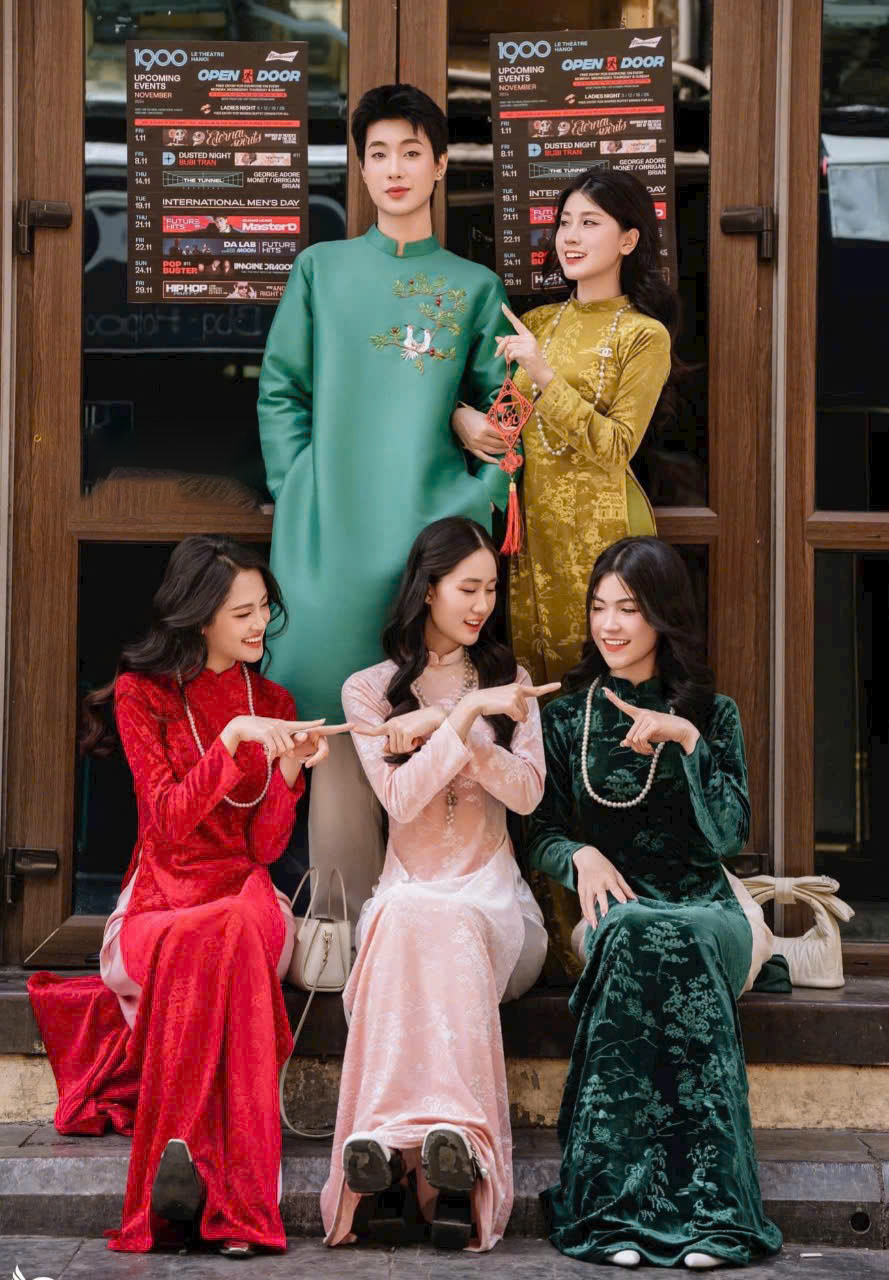 Áo dài truyền thống nhung in thủy mặc loại 1 vải dày co dãn tốt