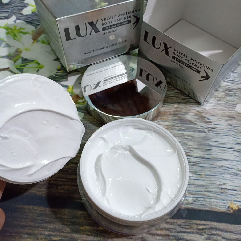 [HCM]Kem Dưỡng Da Body LUX soHerbs 200gram