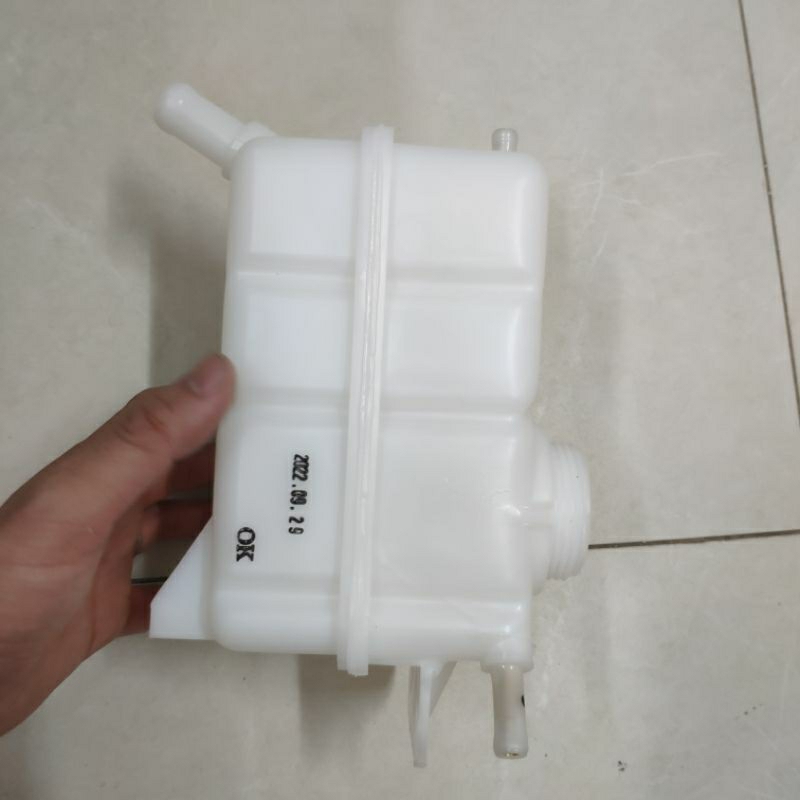 Bình nước phụ Gentra chính hãng