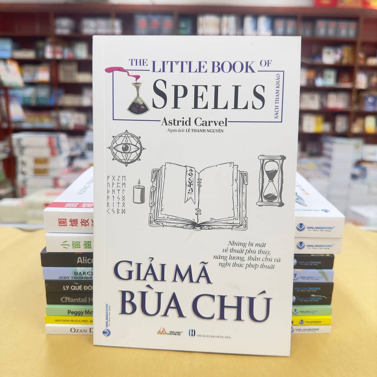 Sách - Giải Mã Bùa Chú-Vanlangbooks