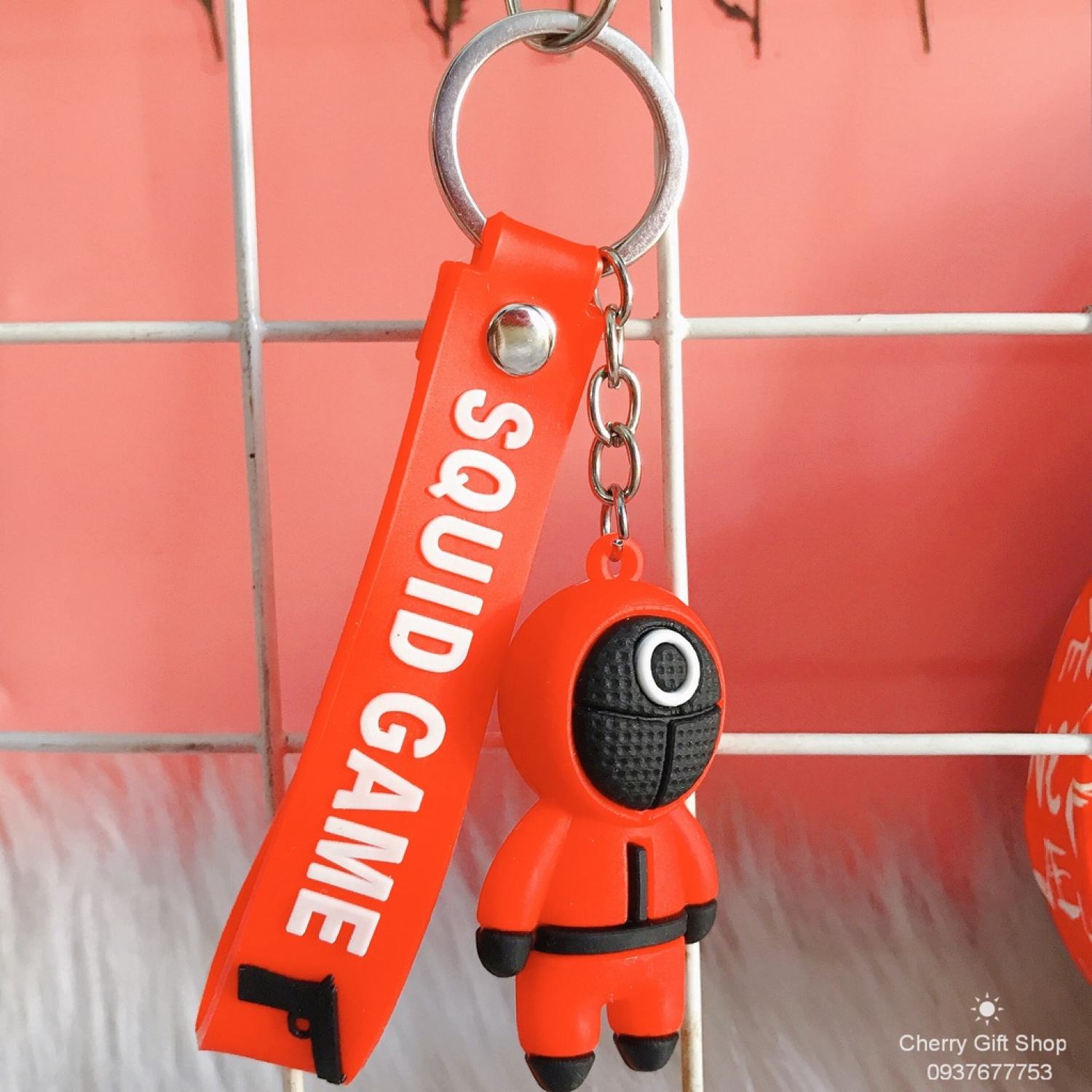 Móc khóa cao su đặc kèm dây strap nhân vật squid game trò chơi con mực